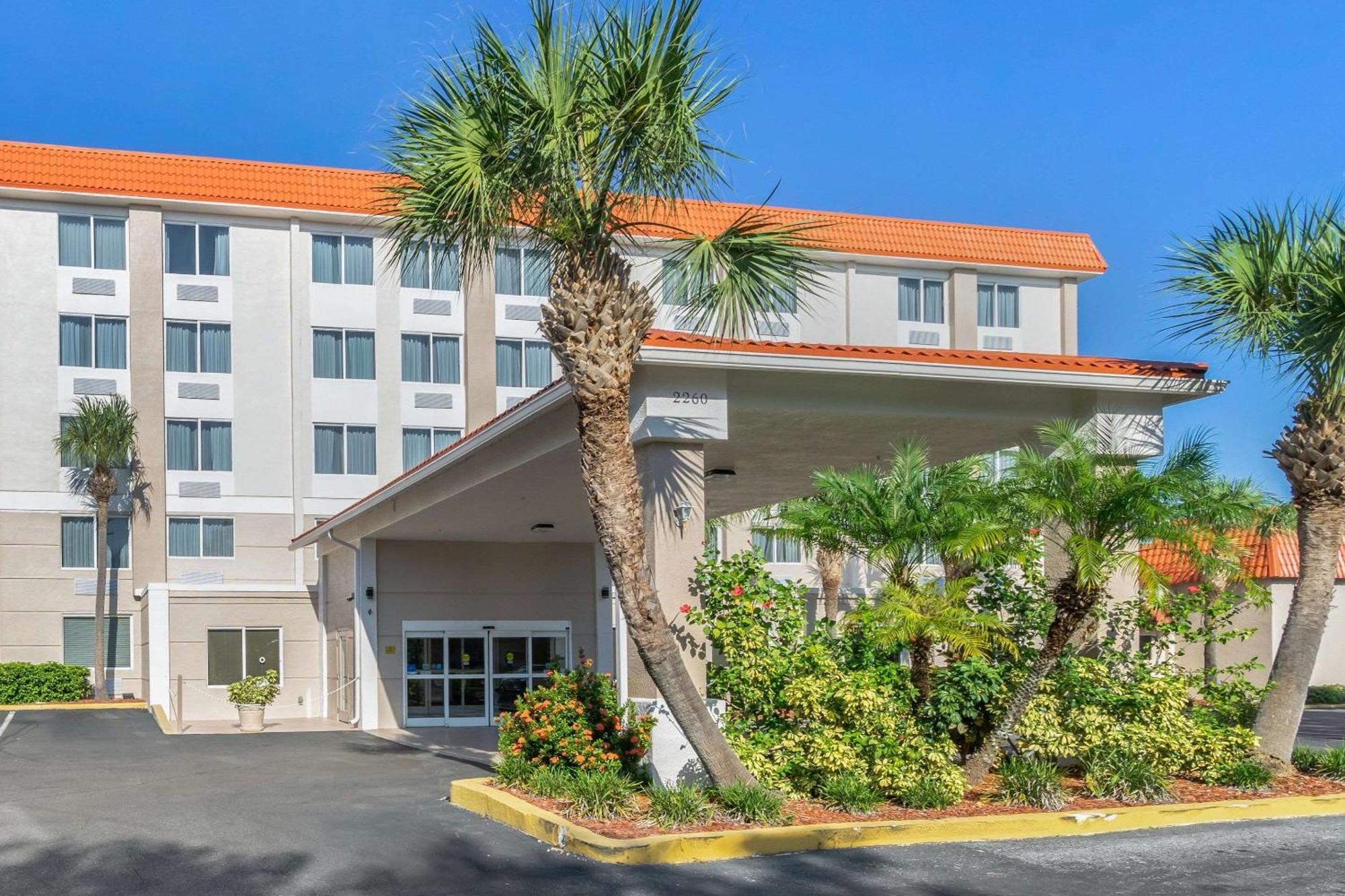 Comfort Inn St Petersburg North Exterior foto